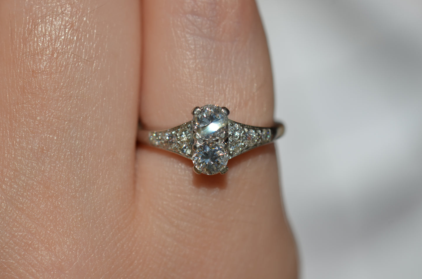 Dazzling Vintage Toi et Moi Ring