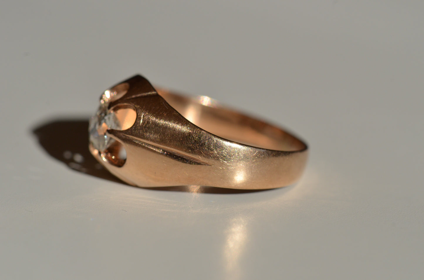 Warm Vintage Old Mine Belcher Ring