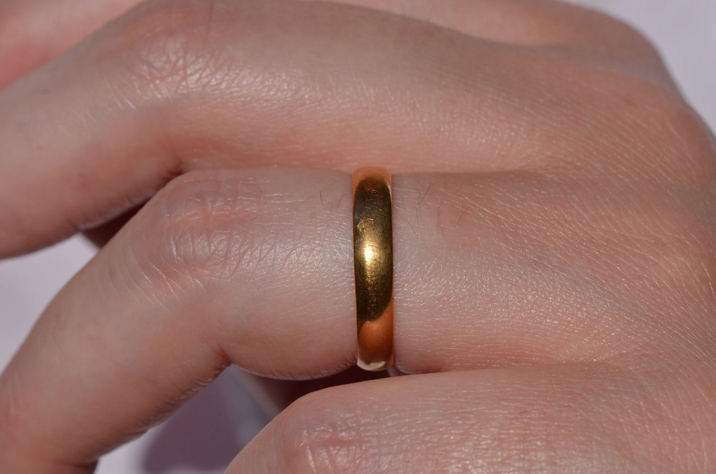 Dreamy Antique 22k Band Ring 1882 7.5