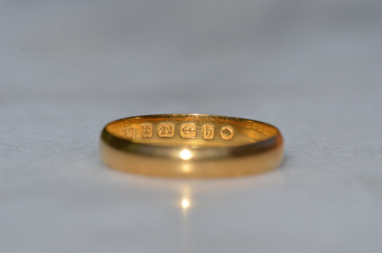 Dreamy Antique 22k Band Ring 1882 7.5