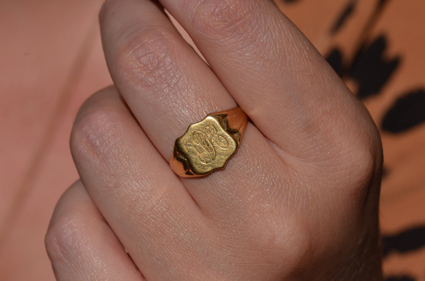 Buttery Vintage Shield Signet WH