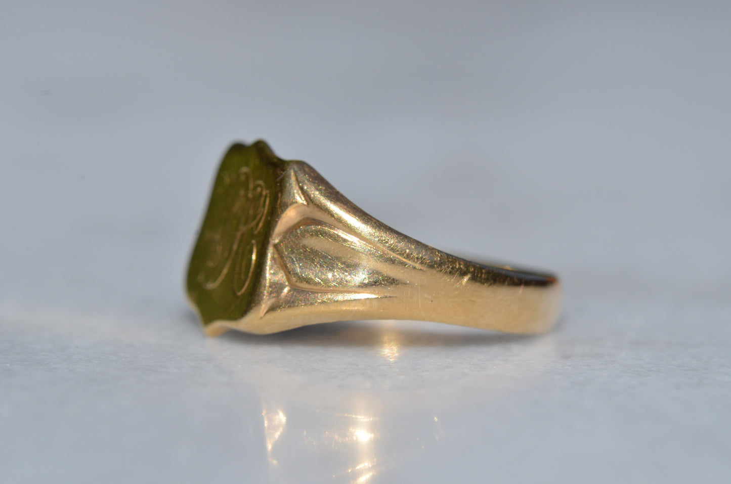 Buttery Vintage Shield Signet WH