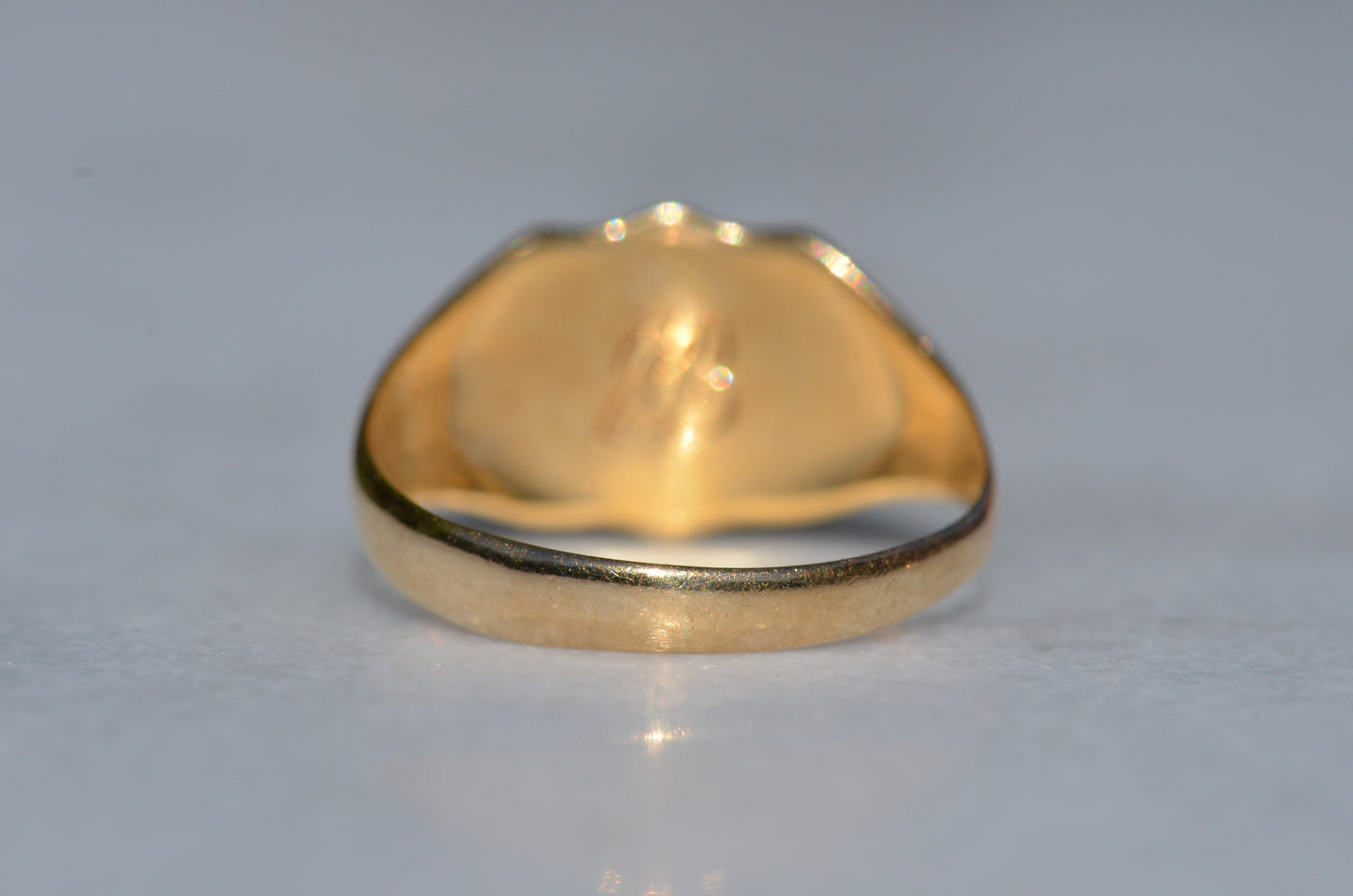 Buttery Vintage Shield Signet WH