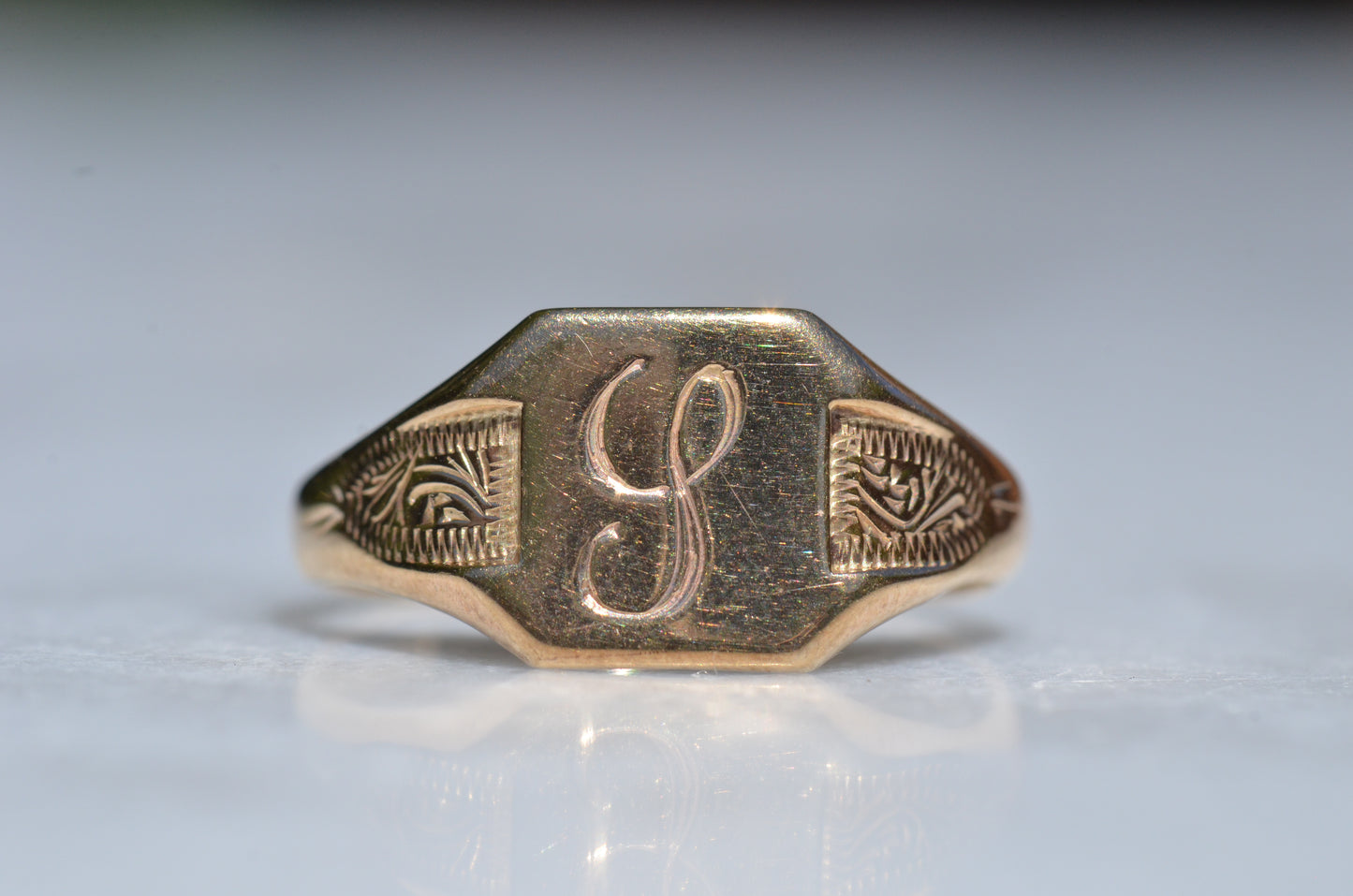 Charming Vintage Signet Ring S