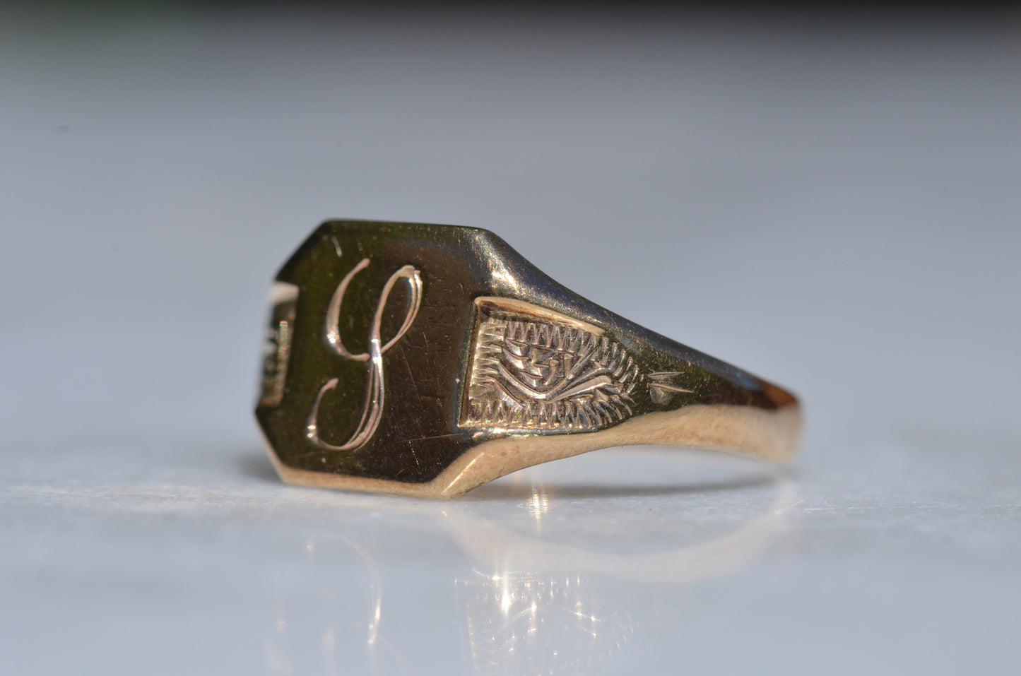 Charming Vintage Signet Ring S