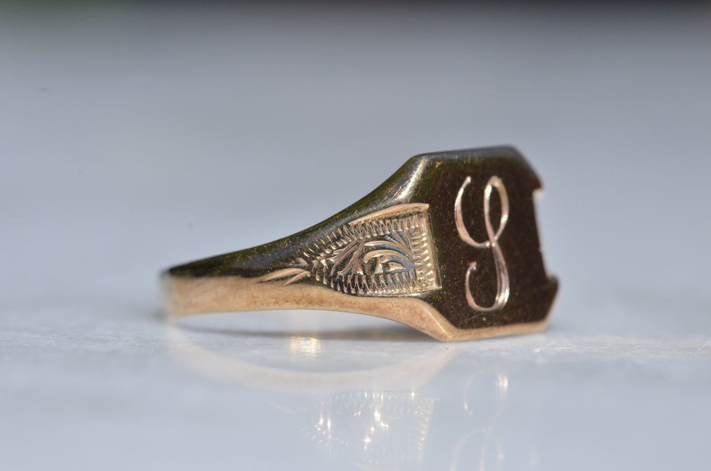 Charming Vintage Signet Ring S