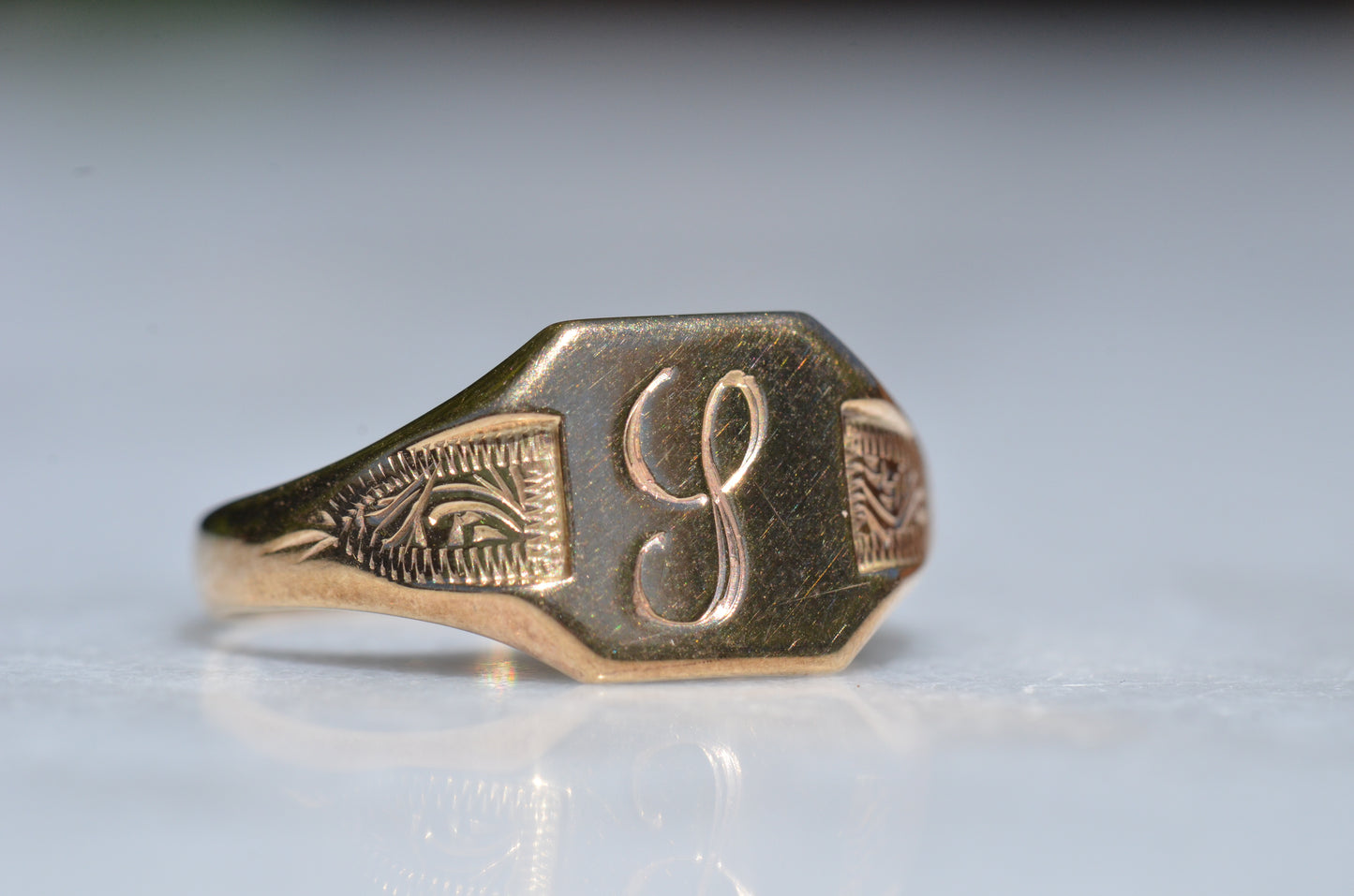 Charming Vintage Signet Ring S