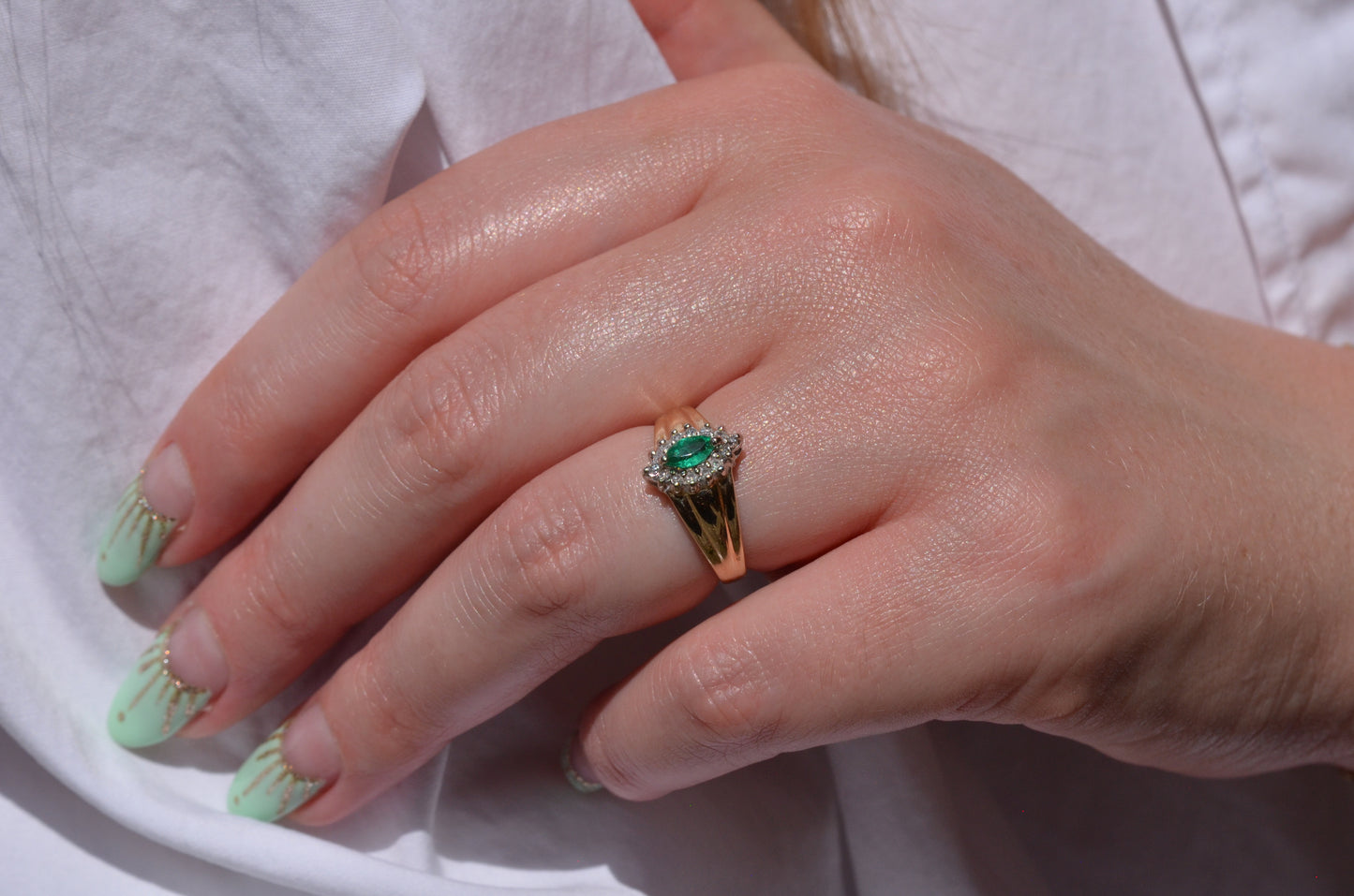 Vibrant Vintage Emerald Ring