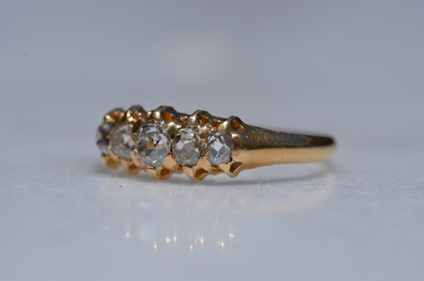 Soft Victorian Five Diamond Band