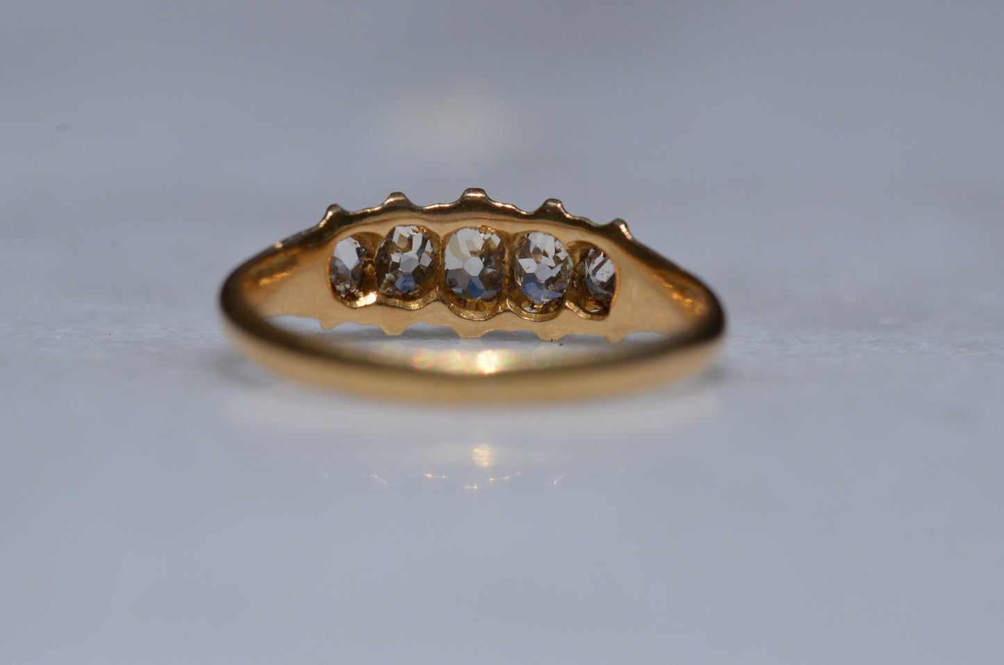 Soft Victorian Five Diamond Band