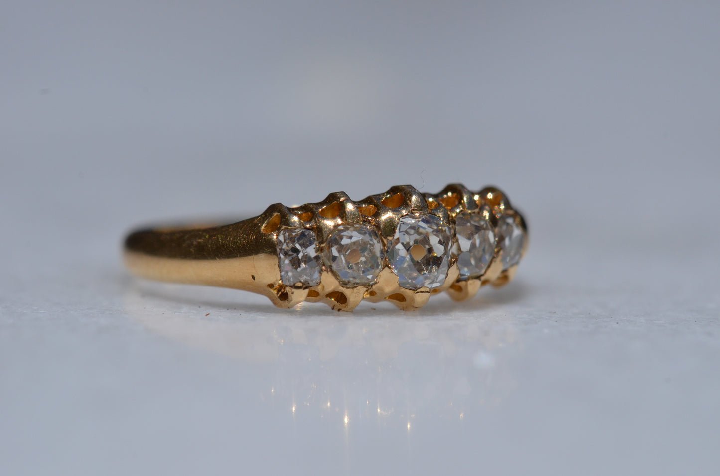 Soft Victorian Five Diamond Band