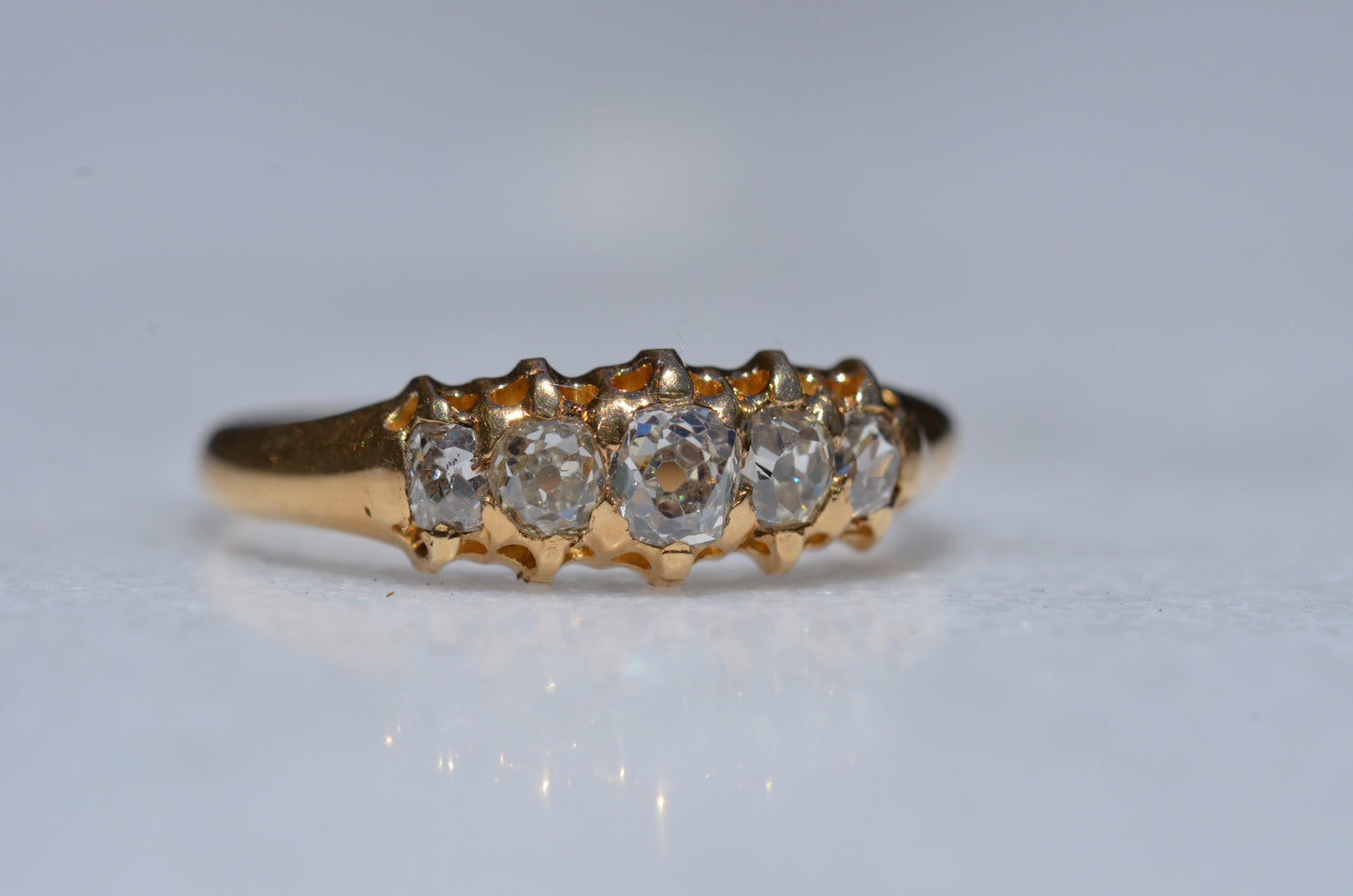 Soft Victorian Five Diamond Band