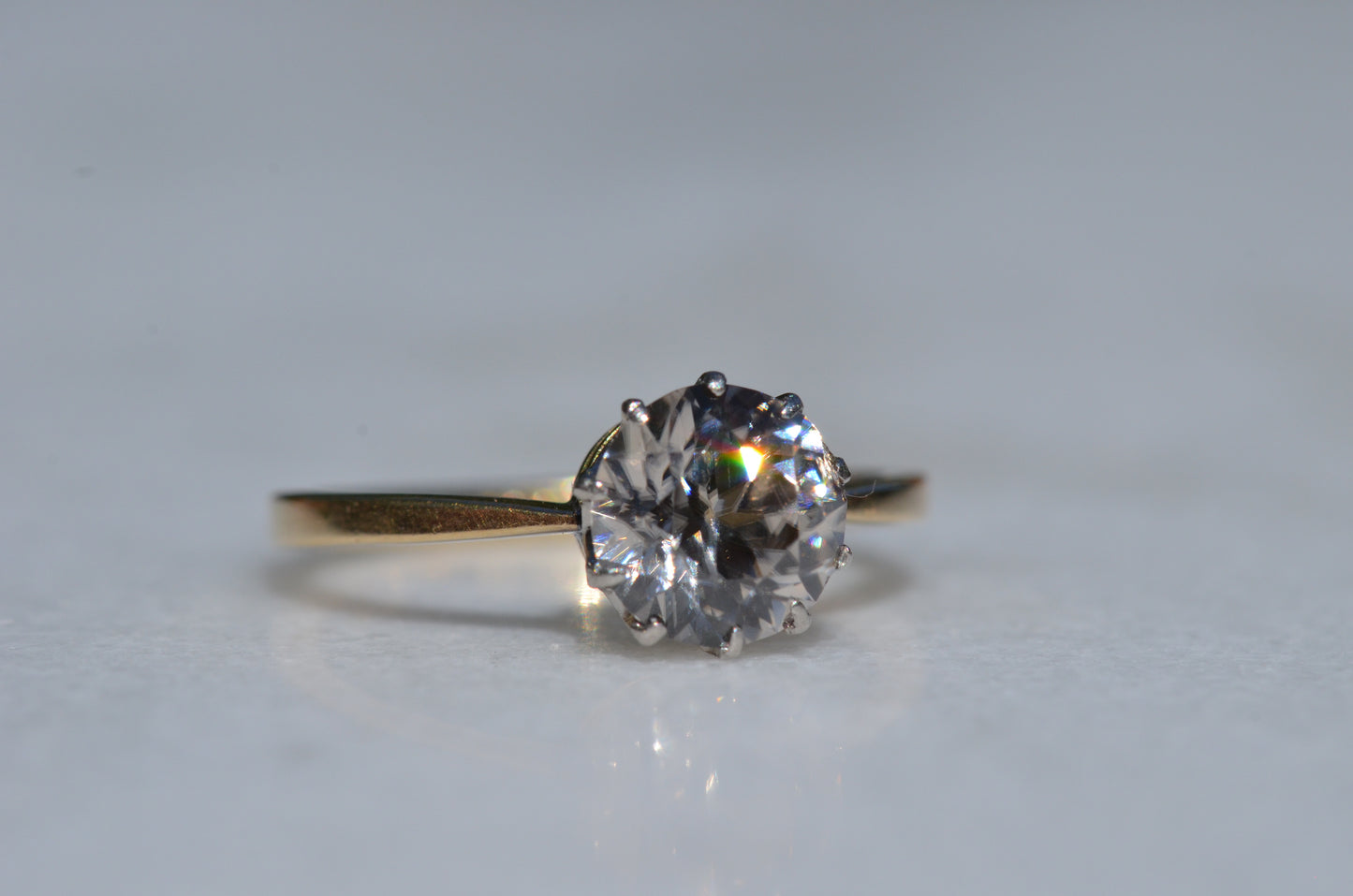 Dazzling Vintage Zircon Solitaire Ring