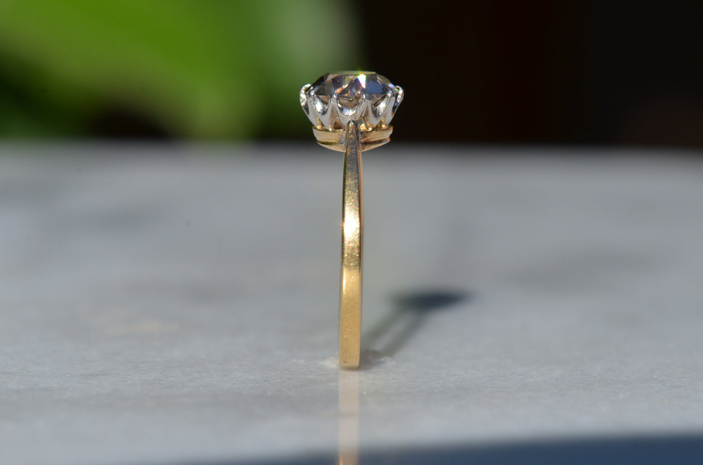 Dazzling Vintage Zircon Solitaire Ring