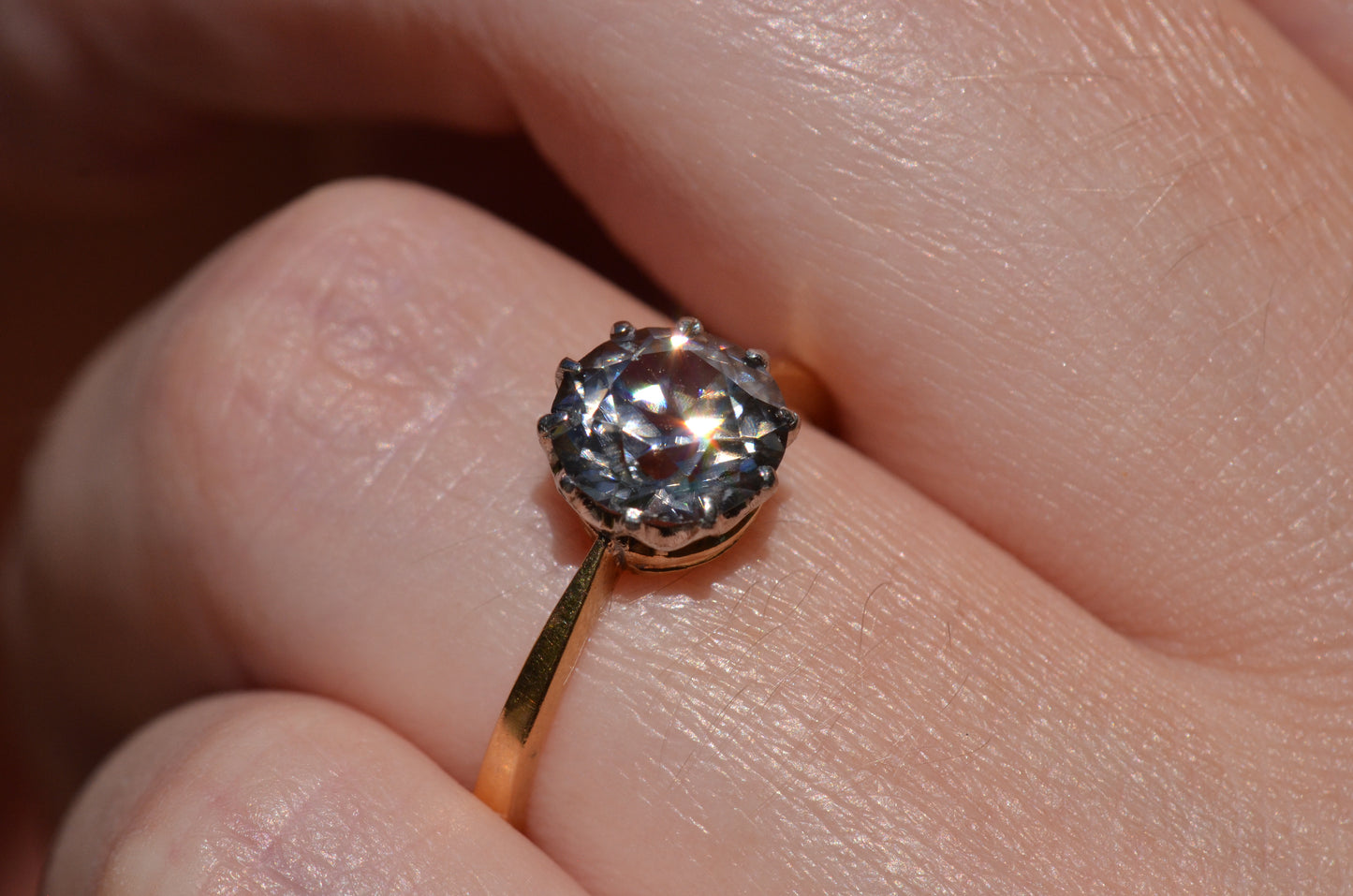 Dazzling Vintage Zircon Solitaire Ring