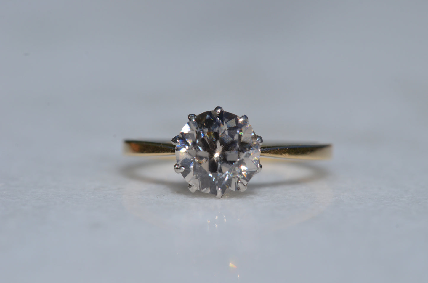 Dazzling Vintage Zircon Solitaire Ring