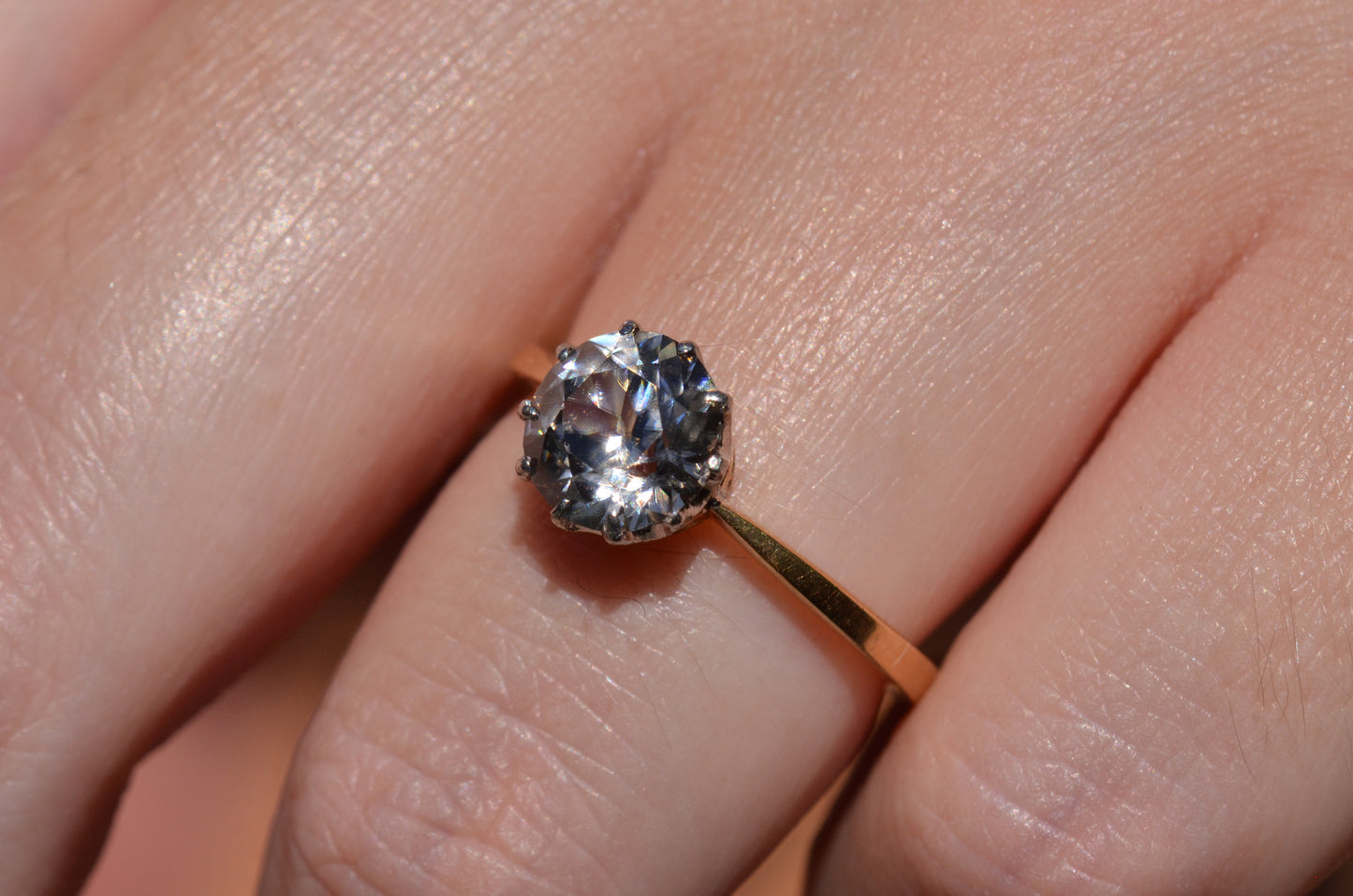 Dazzling Vintage Zircon Solitaire Ring