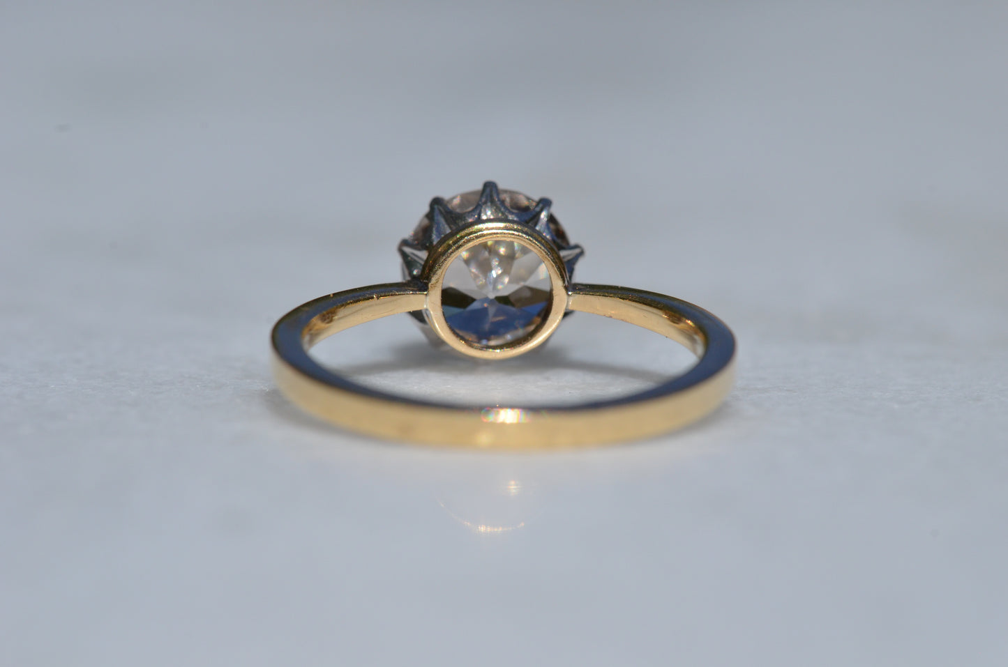 Dazzling Vintage Zircon Solitaire Ring