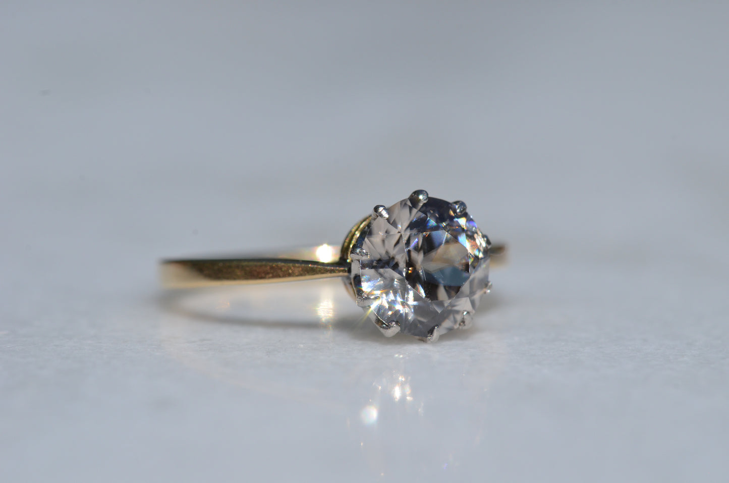 Dazzling Vintage Zircon Solitaire Ring