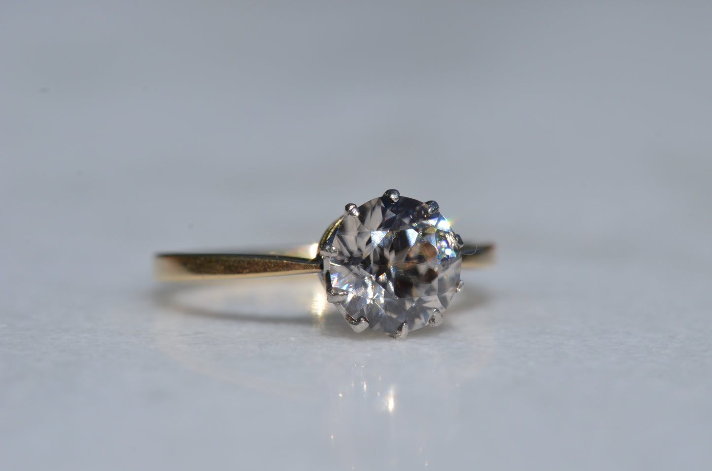 Dazzling Vintage Zircon Solitaire Ring