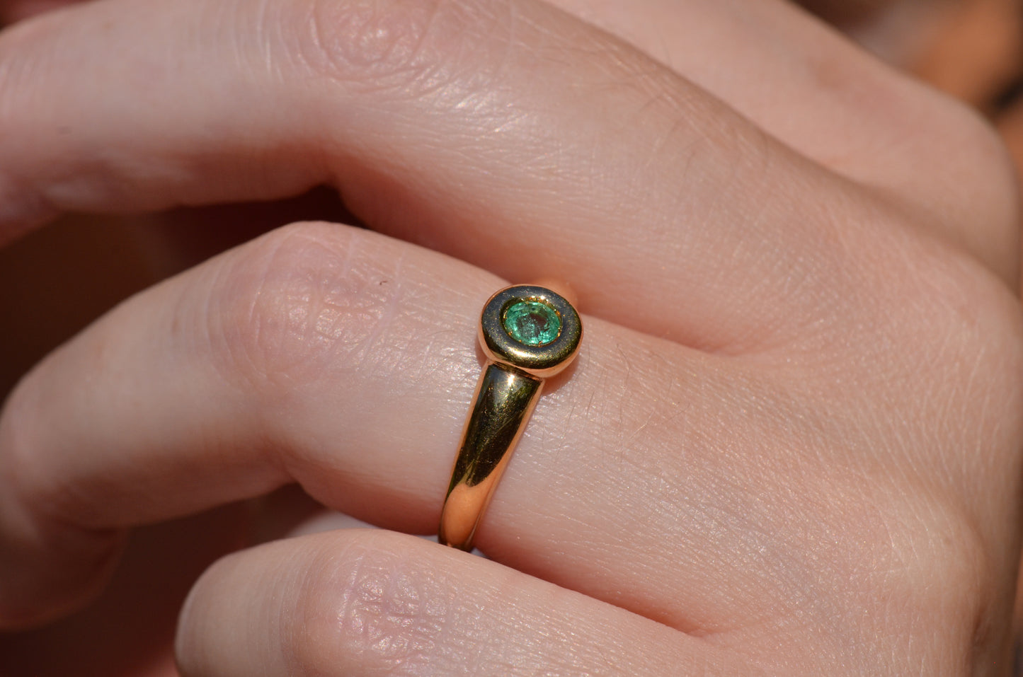 Chic Vintage Emerald Ring