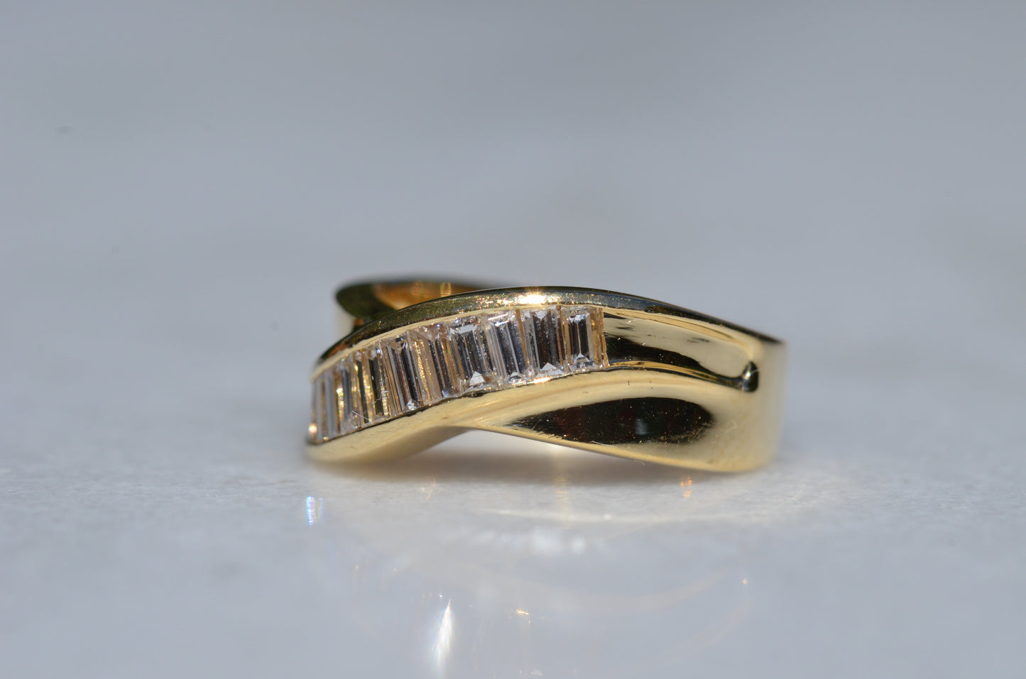 Sleek Vintage Baguette Diamond Band