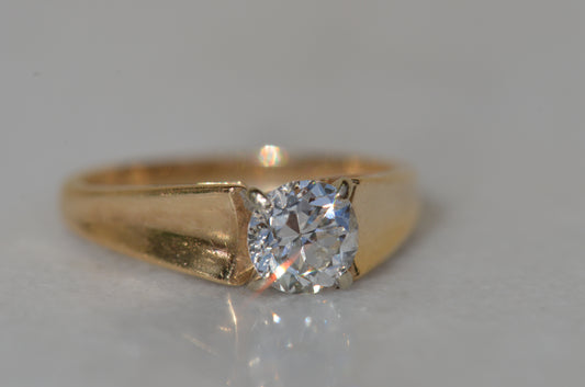 Dazzling Vintage Solitaire Ring