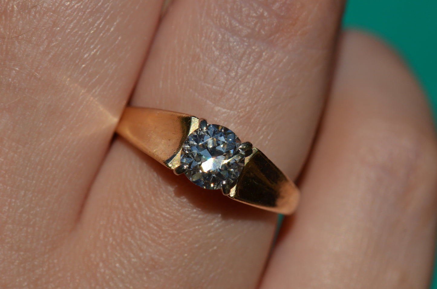 Dazzling Vintage Solitaire Ring