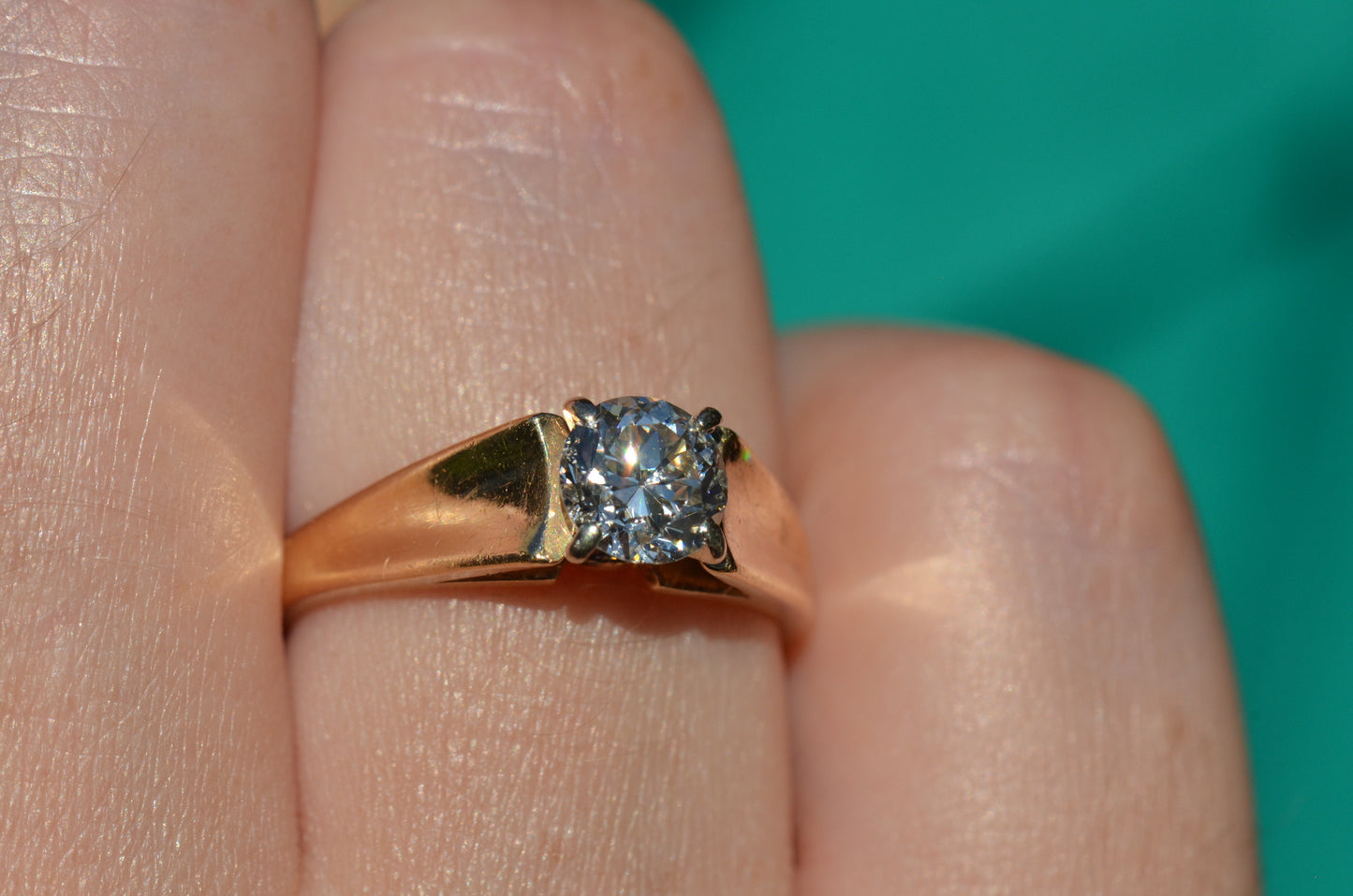 Dazzling Vintage Solitaire Ring