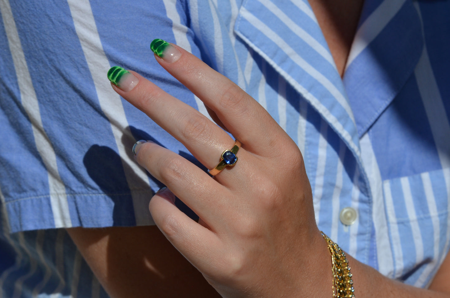 Velvety Vintage Sapphire Solitaire