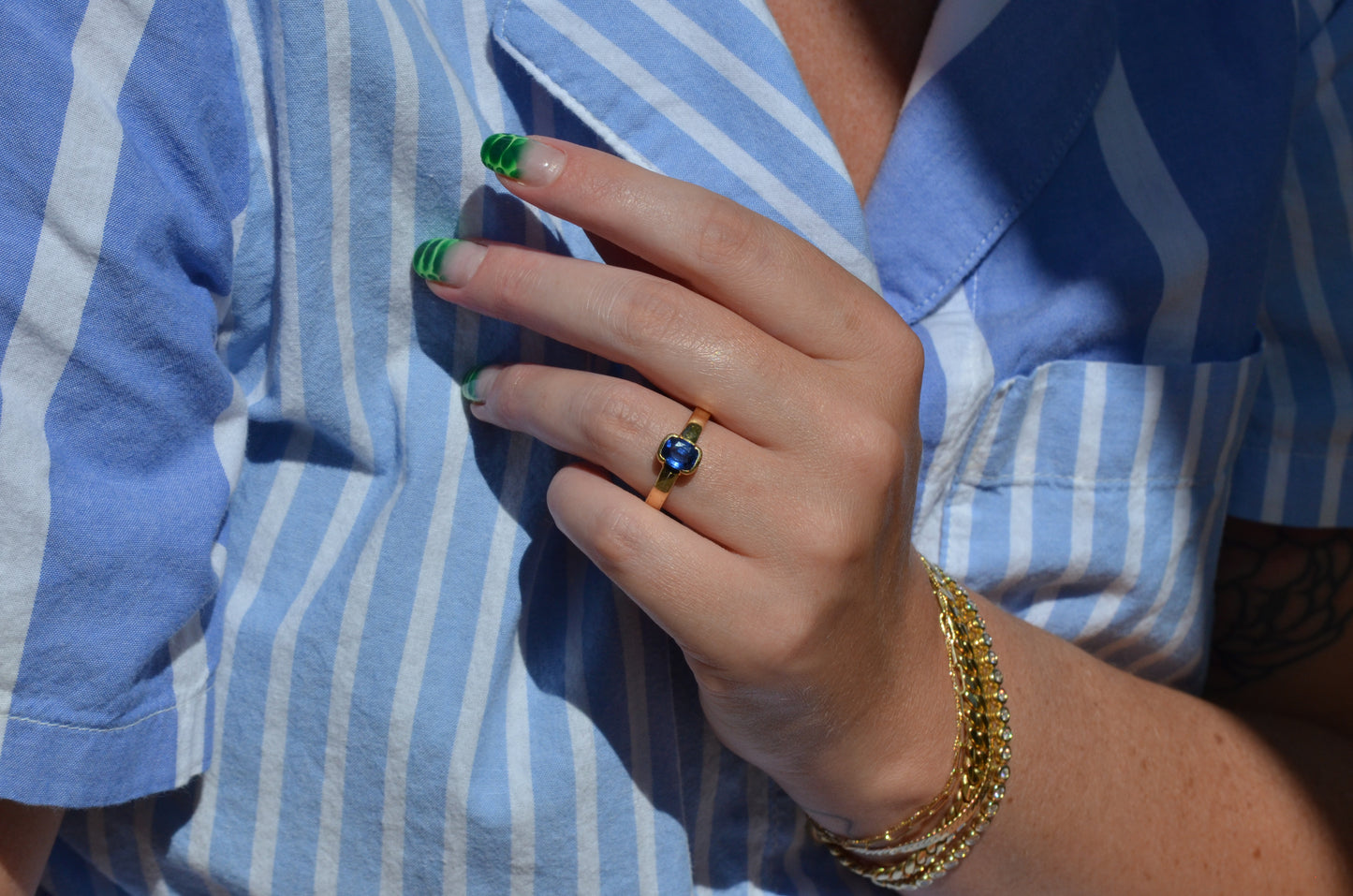 Velvety Vintage Sapphire Solitaire