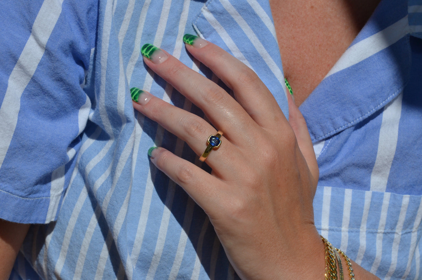 Velvety Vintage Sapphire Solitaire