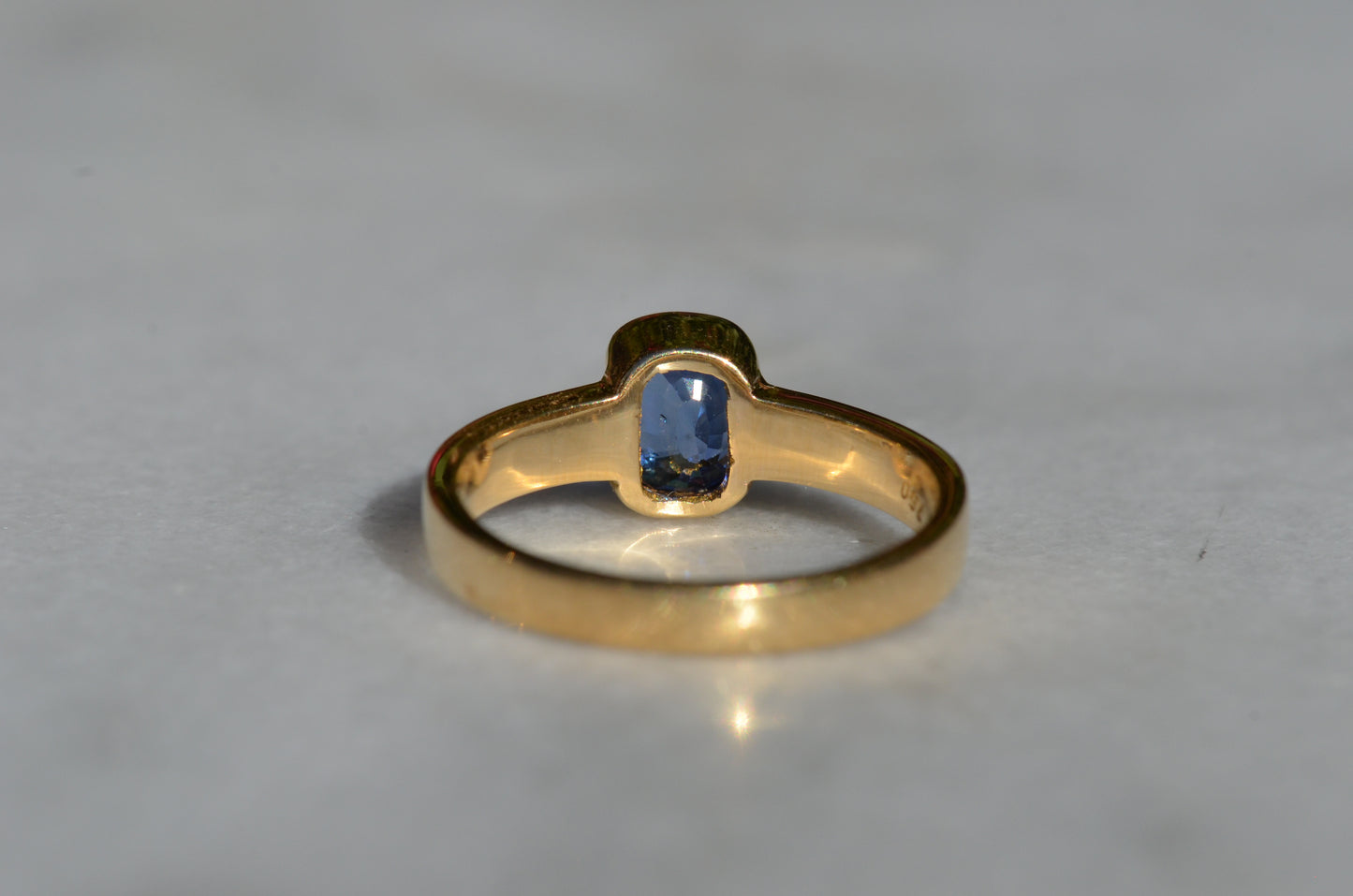 Velvety Vintage Sapphire Solitaire