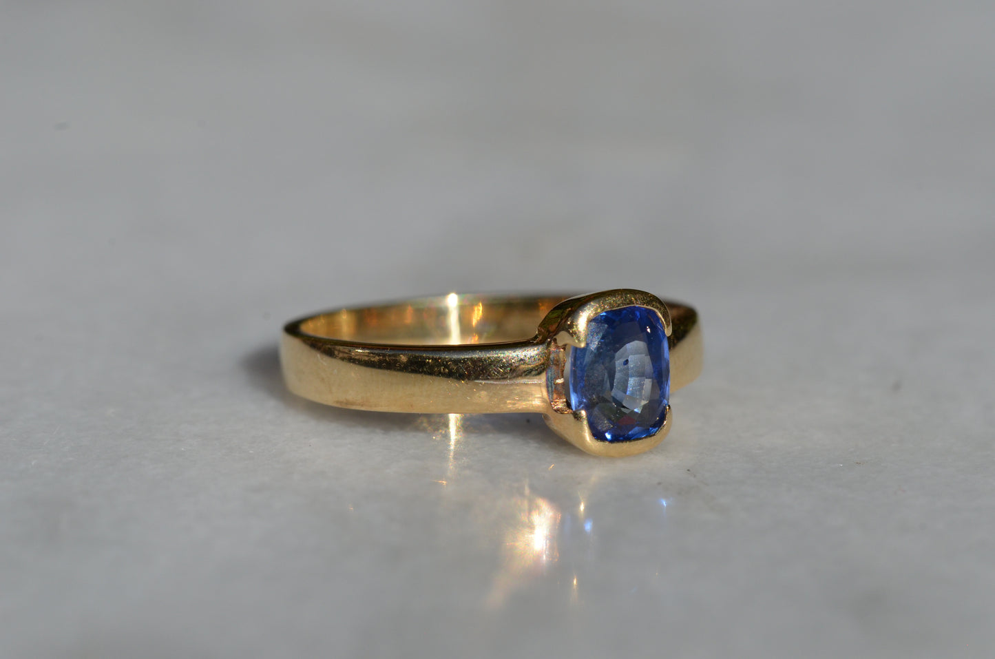 Velvety Vintage Sapphire Solitaire