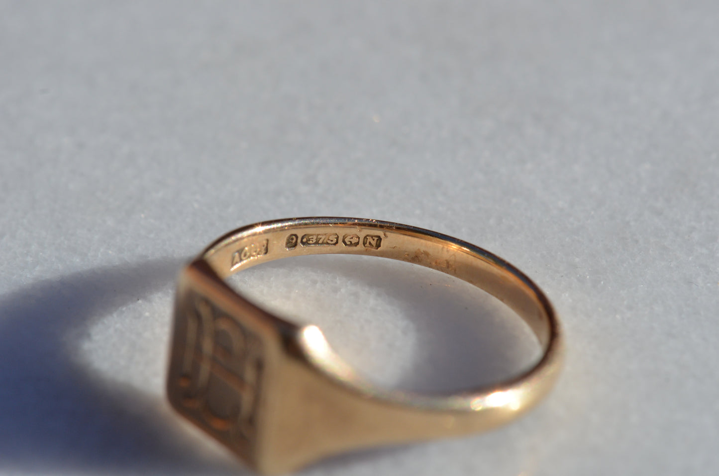 Sleek Vintage Signet Ring HE