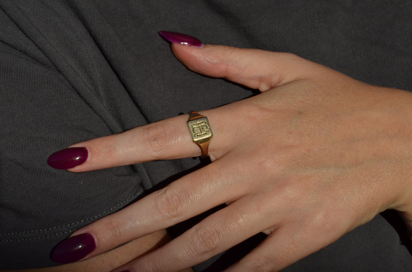 Sleek Vintage Signet Ring HE