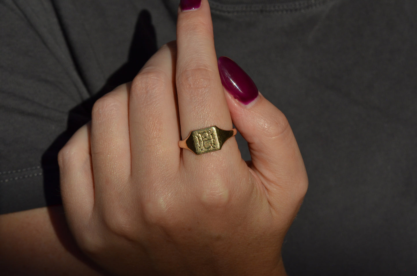 Sleek Vintage Signet Ring HE