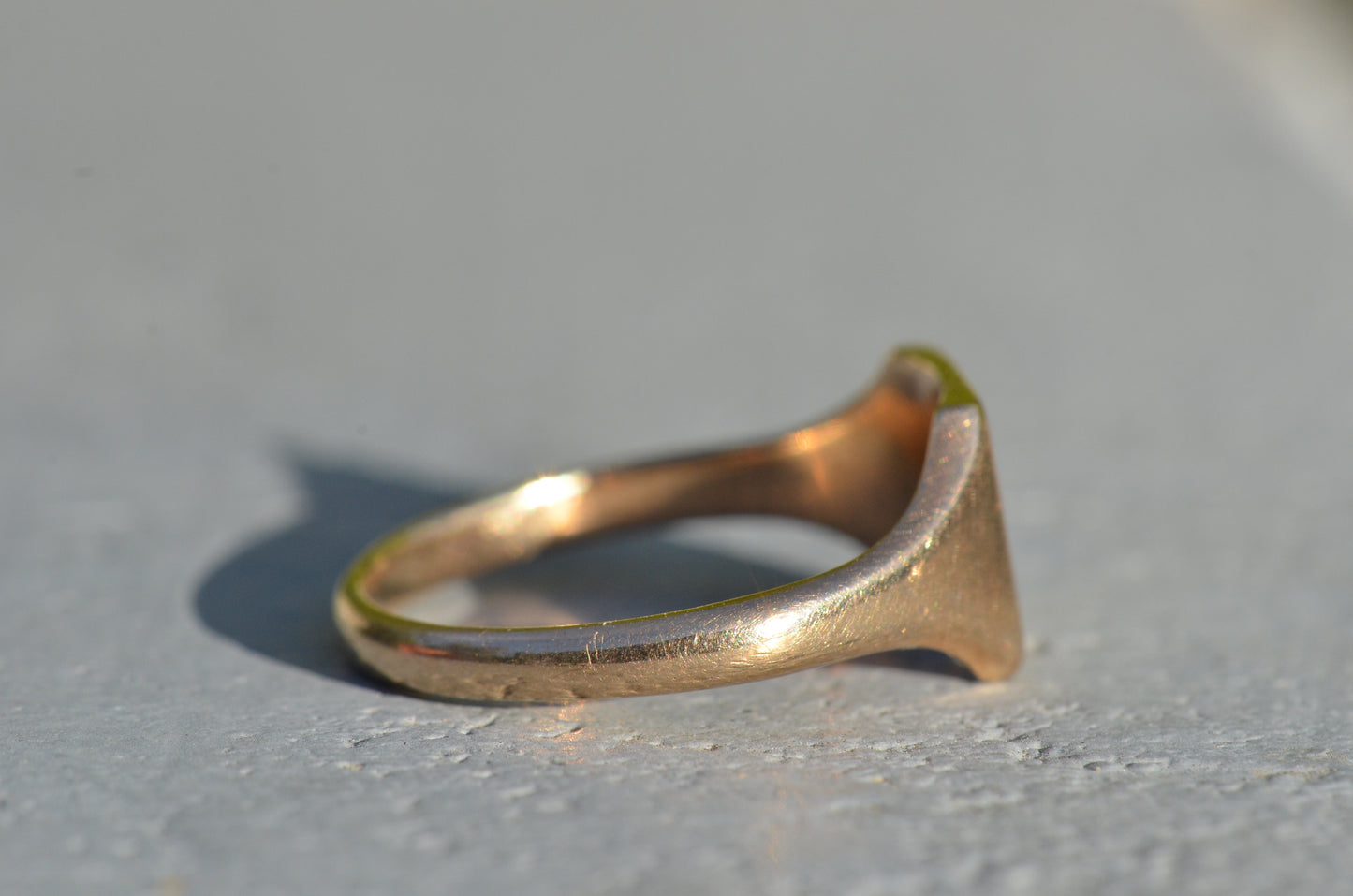 Sleek Vintage Signet Ring HE