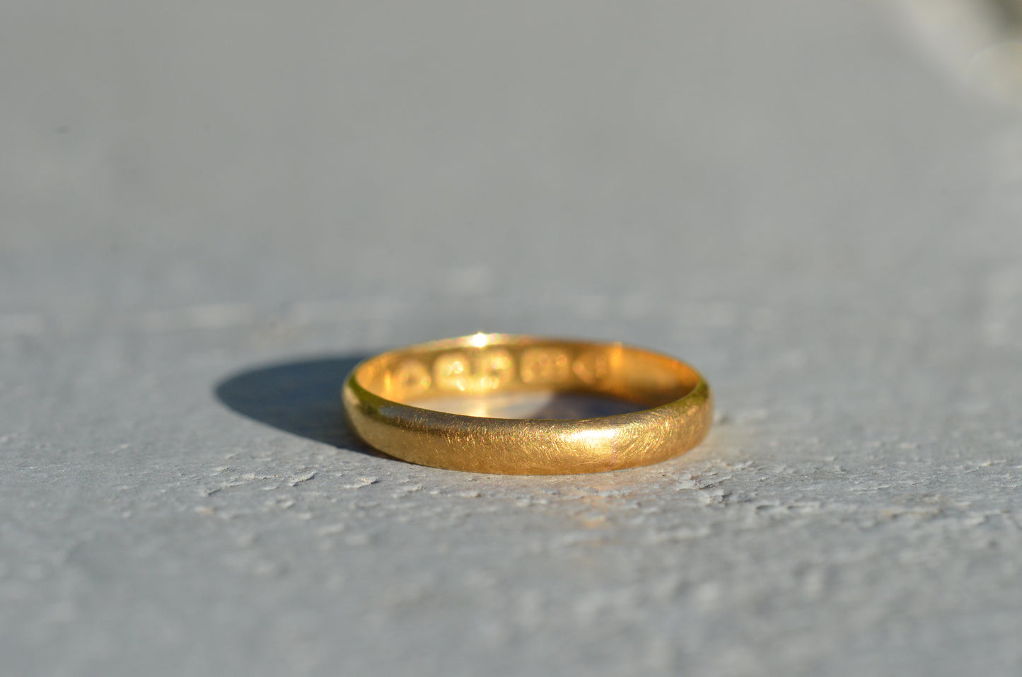 Petite Antique 22k Band 1864 4.5