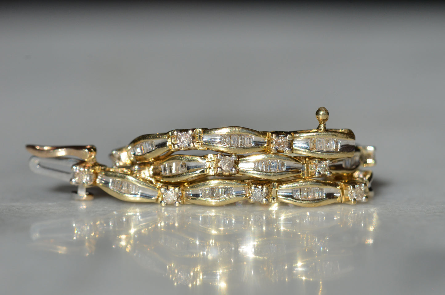 Sparkling Baguette and Brilliant Diamond Bracelet