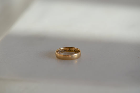 Romantic Personalized Victorian Wedding Band