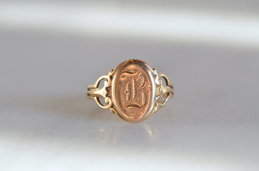 Art Nouveau B Signet Ring