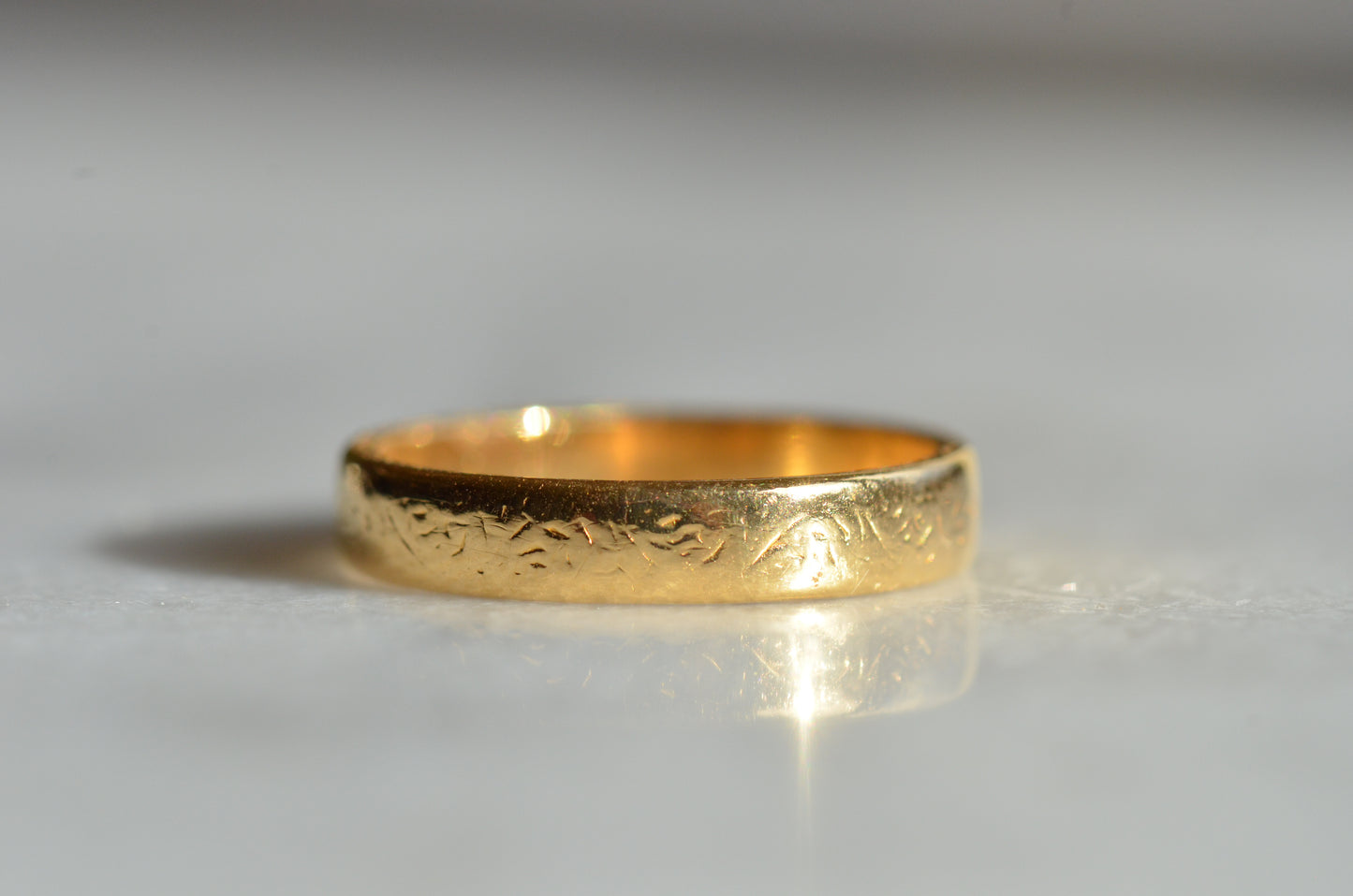 Charming Engraved Vintage 22k Band