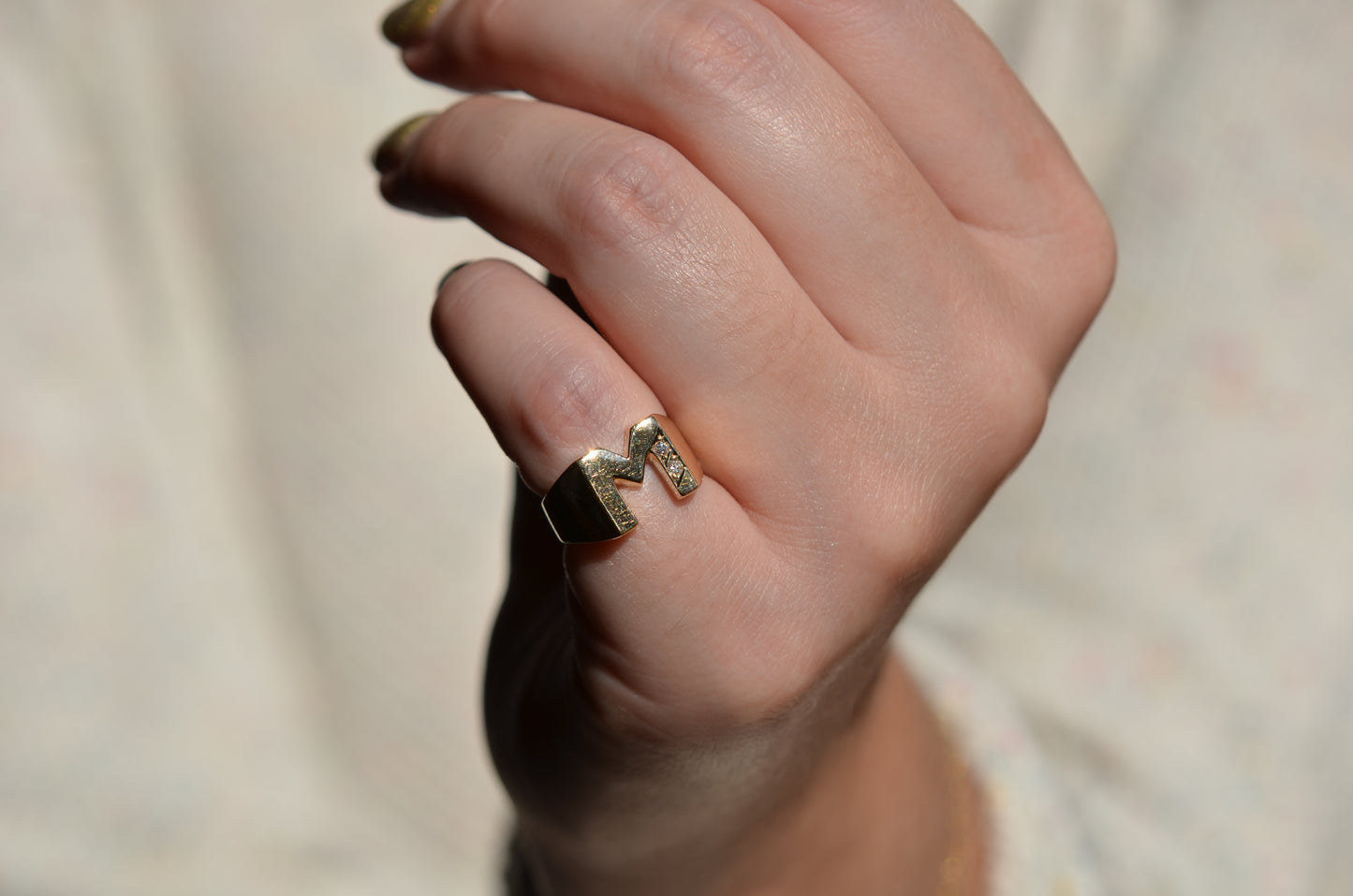 Bold Vintage M Ring